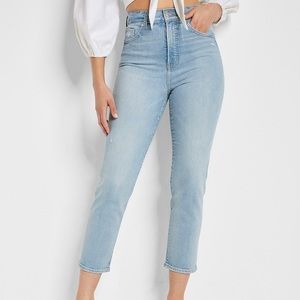 EXPRESS Super high waisted mom jeans size 0